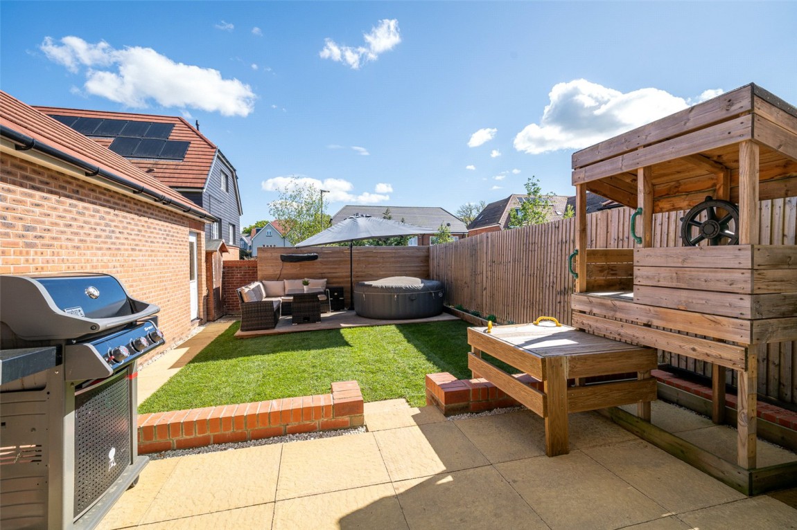 Images for Warfield, Bracknell, Berkshire