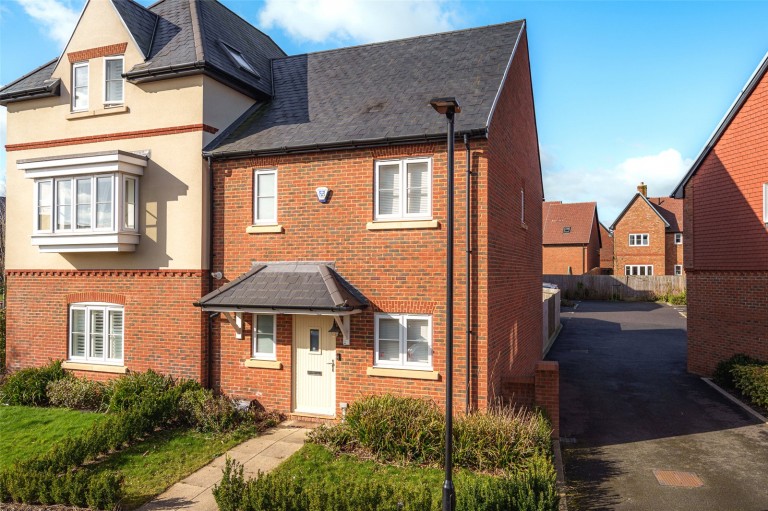 View Full Details for Warfield, Bracknell, Berkshire
