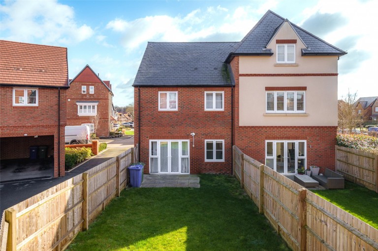 View Full Details for Warfield, Bracknell, Berkshire