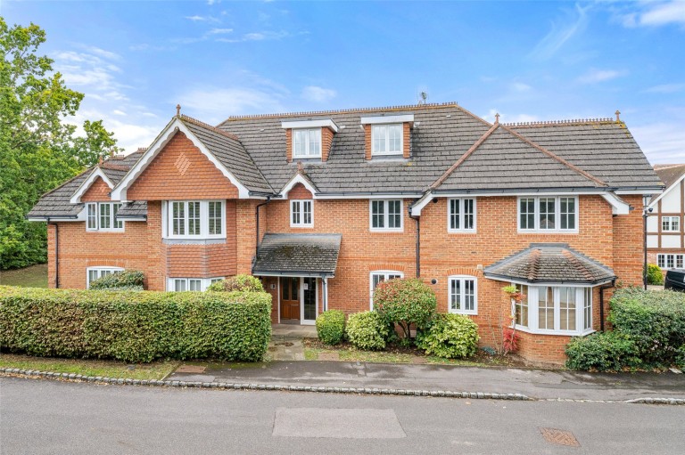 View Full Details for Warfield, Bracknell, Berkshire