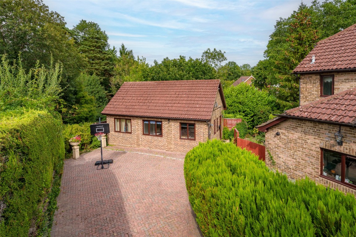 Images for Finchampstead, Wokingham, Berkshire