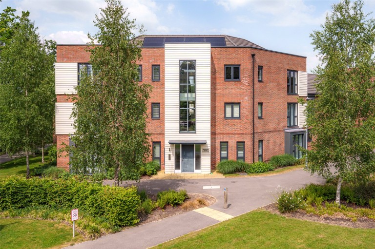View Full Details for Crowthorne, Berkshire