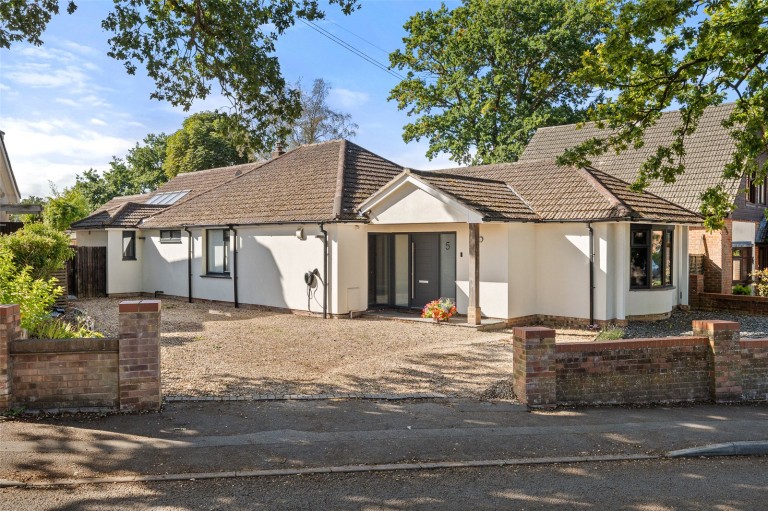 View Full Details for Crowthorne, Berkshire