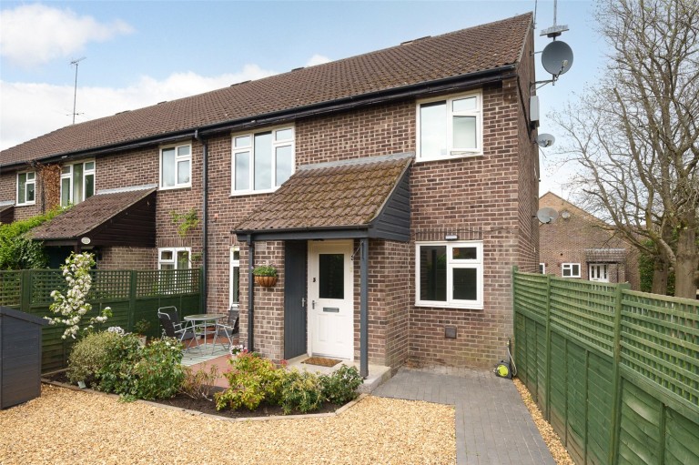 View Full Details for Finchampstead, Wokingham, Berkshire