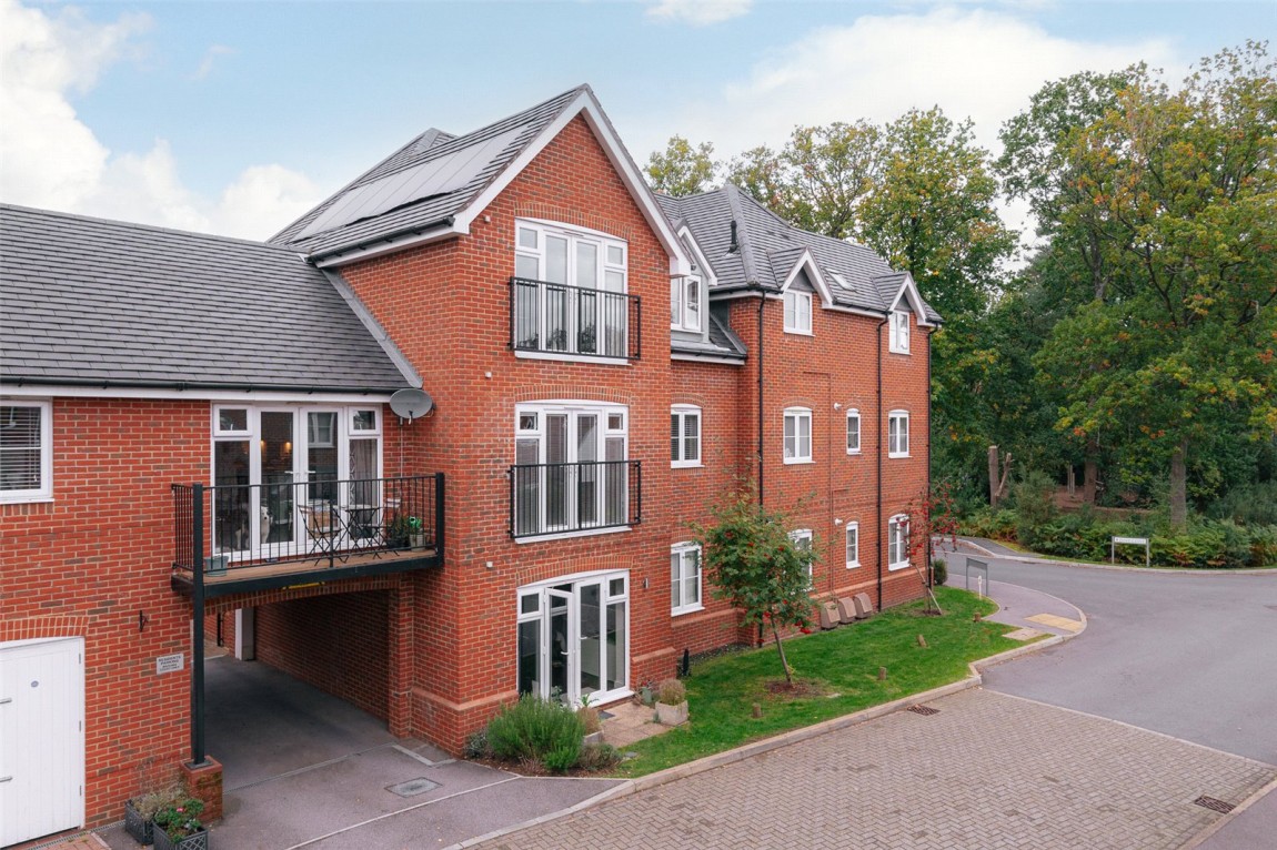 Images for Dove Close, Crowthorne, Berkshire