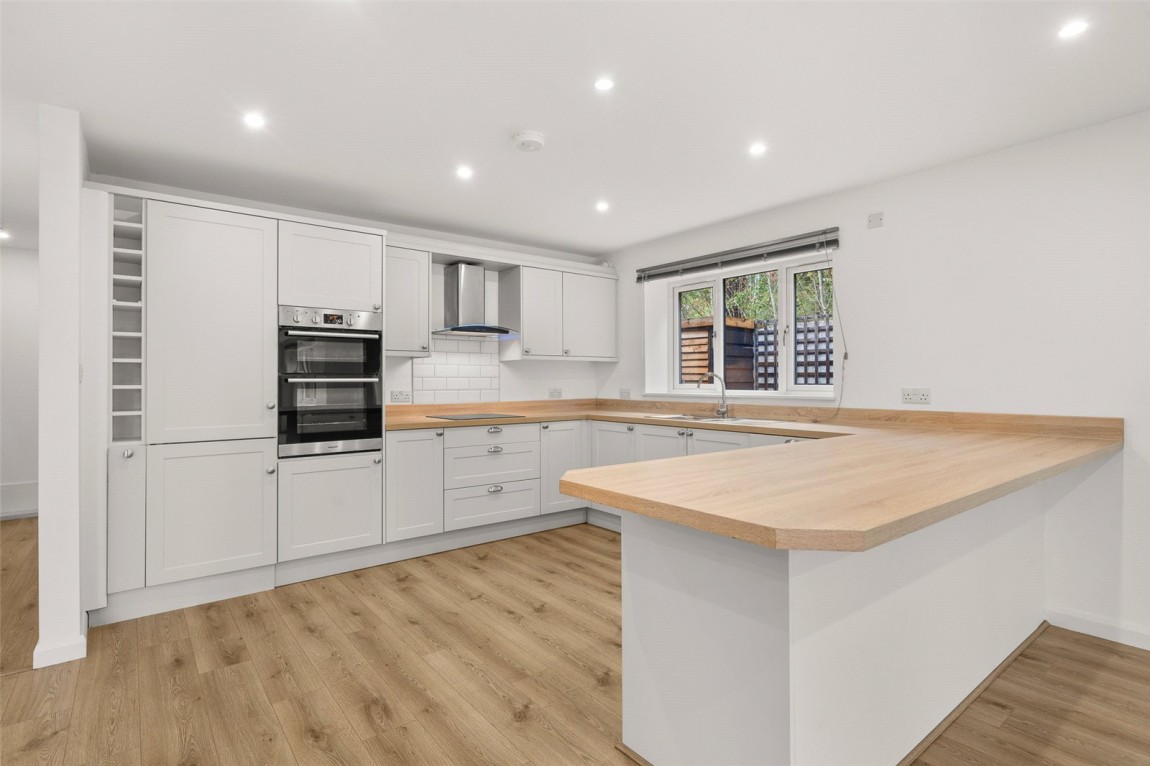 Images for Finchampstead, Wokingham, Berkshire