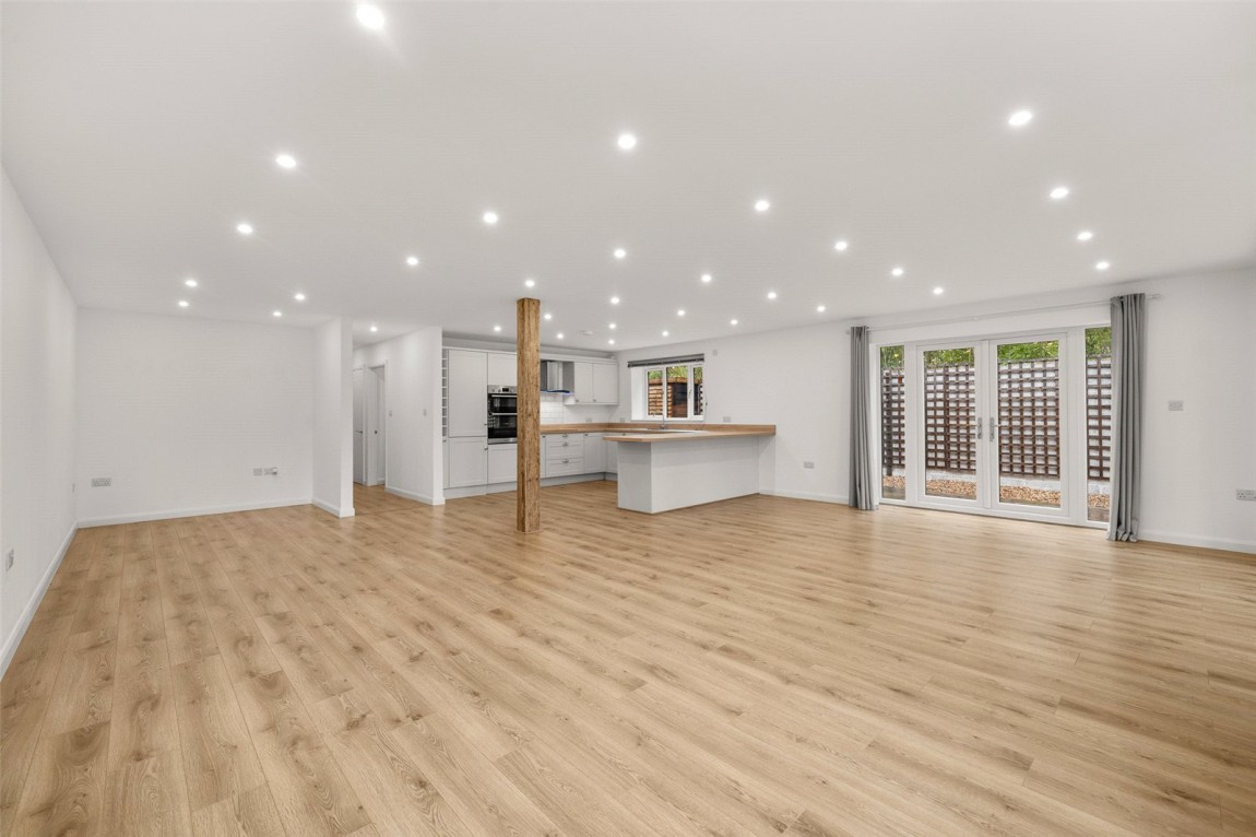 Images for Finchampstead, Wokingham, Berkshire
