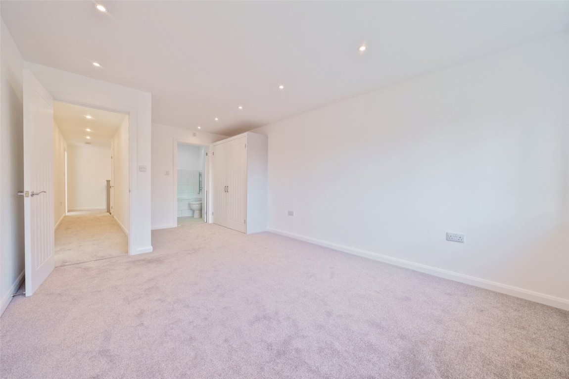 Images for Finchampstead, Wokingham, Berkshire