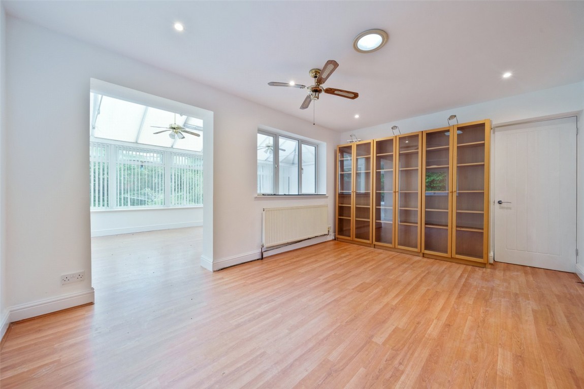 Images for Finchampstead, Wokingham