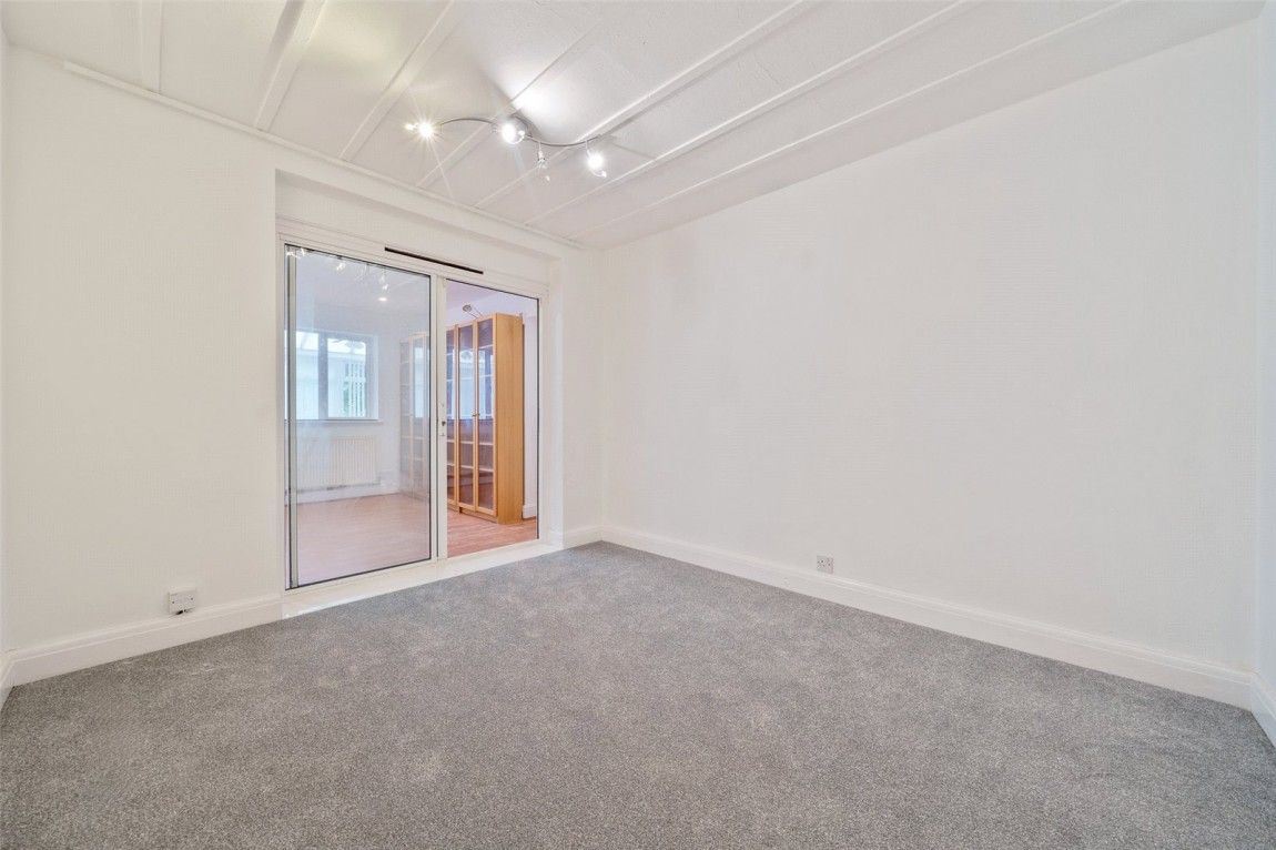 Images for Finchampstead, Wokingham