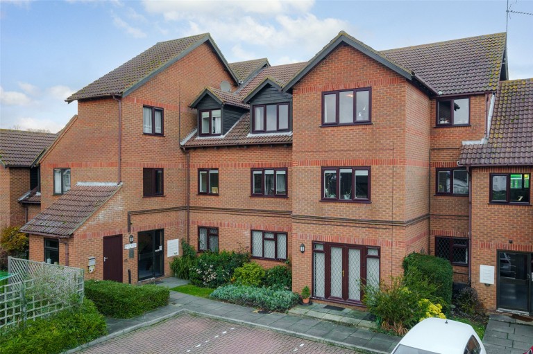 View Full Details for Winnersh, Wokingham, Berkshire