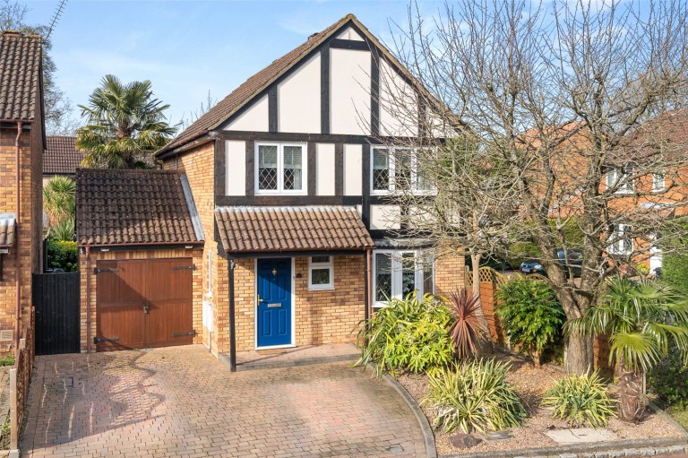 View Full Details for Winnersh, Wokingham, Berkshire