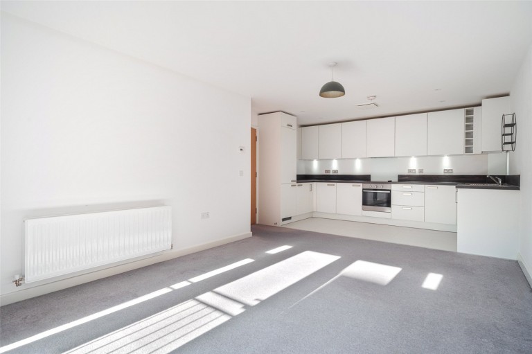 View Full Details for Crowthorne Road, Bracknell, Berkshire