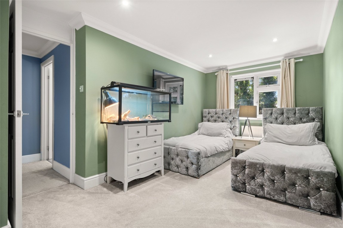 Images for Finchampstead, Wokingham, Berkshire