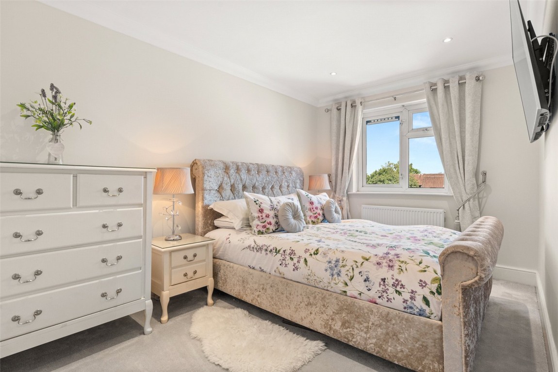 Images for Finchampstead, Wokingham, Berkshire