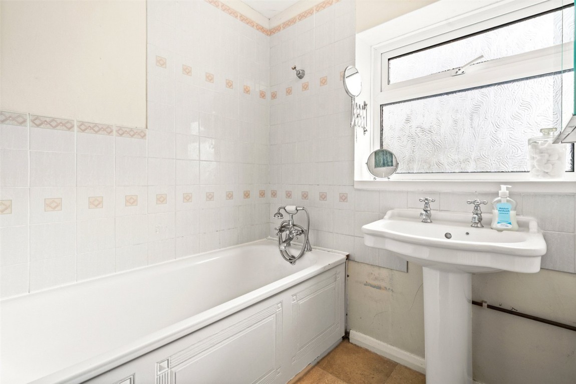 Images for Finchampstead, Wokingham, Berkshire