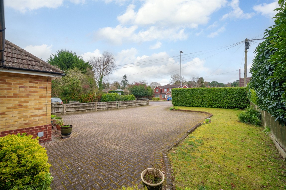 Images for Finchampstead