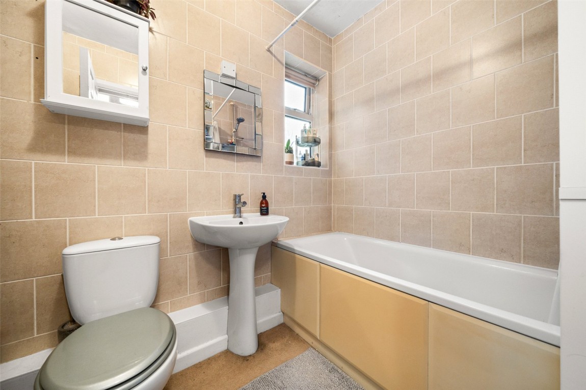 Images for Woodley, Reading, Berkshire