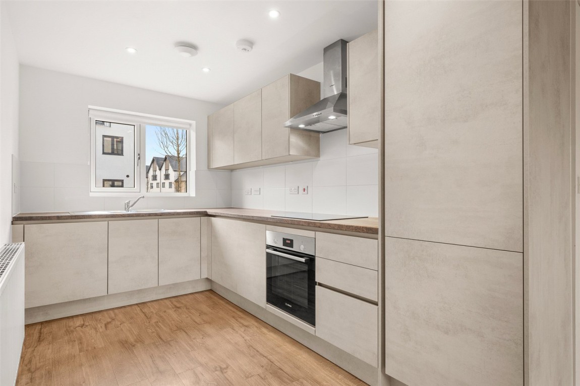 Images for Bucklers Park, Crowthorne