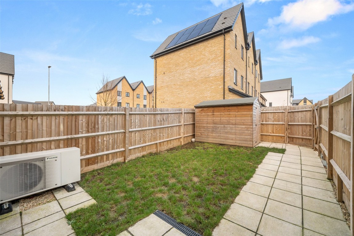 Images for Bucklers Park, Crowthorne