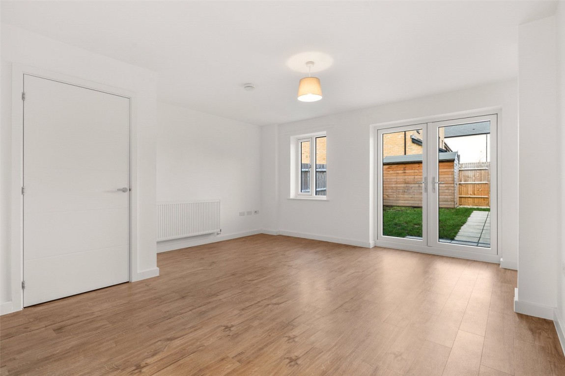 Images for Bucklers Park, Crowthorne