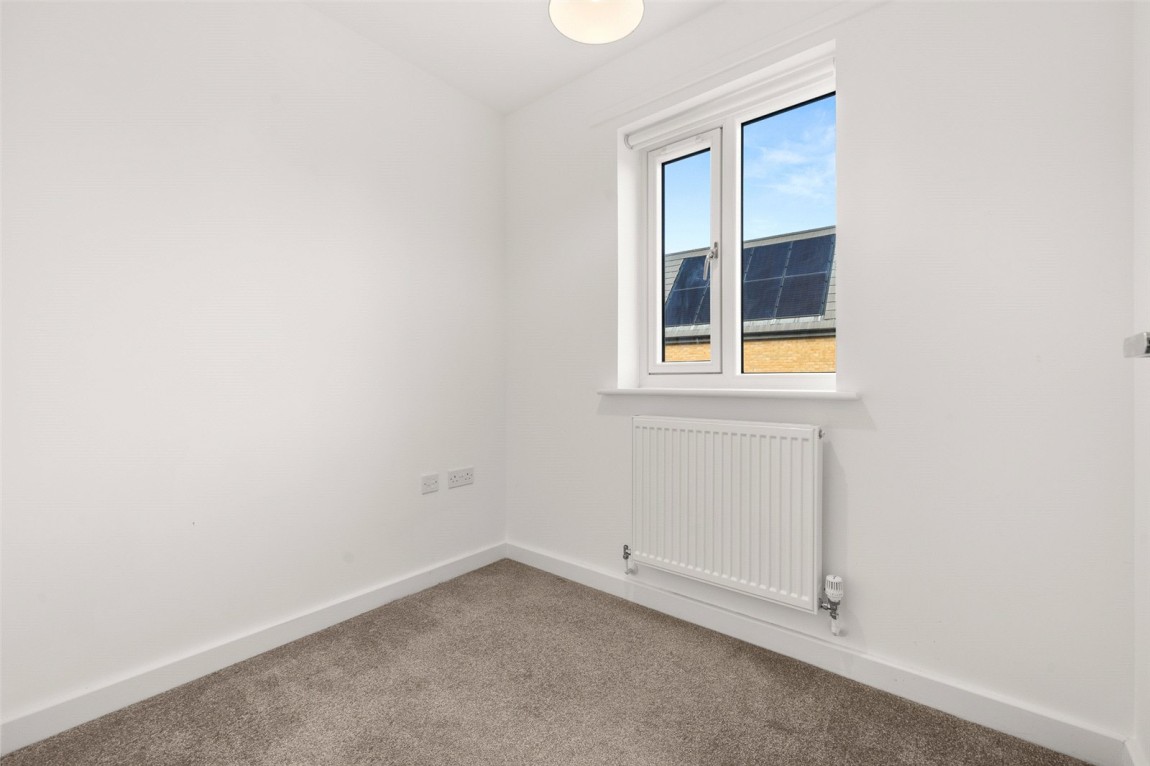 Images for Bucklers Park, Crowthorne