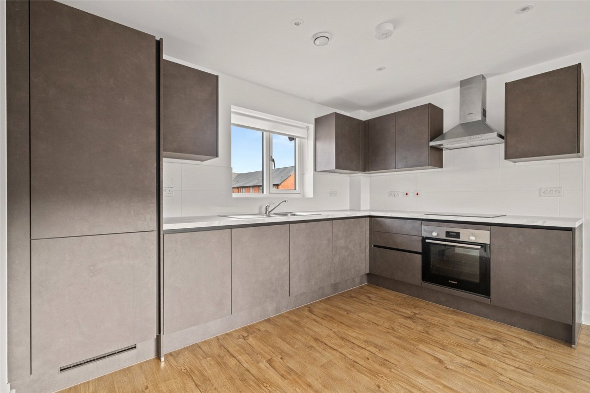 Images for Bucklers Park, Crowthorne