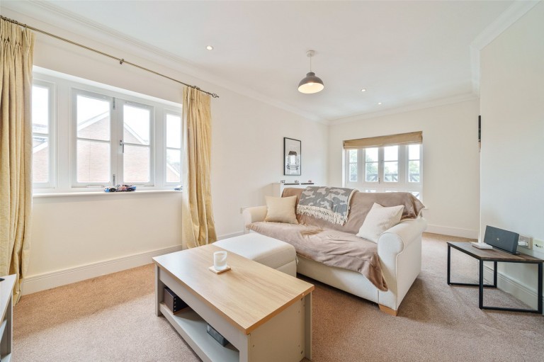 View Full Details for Crowthorne, Berkshire