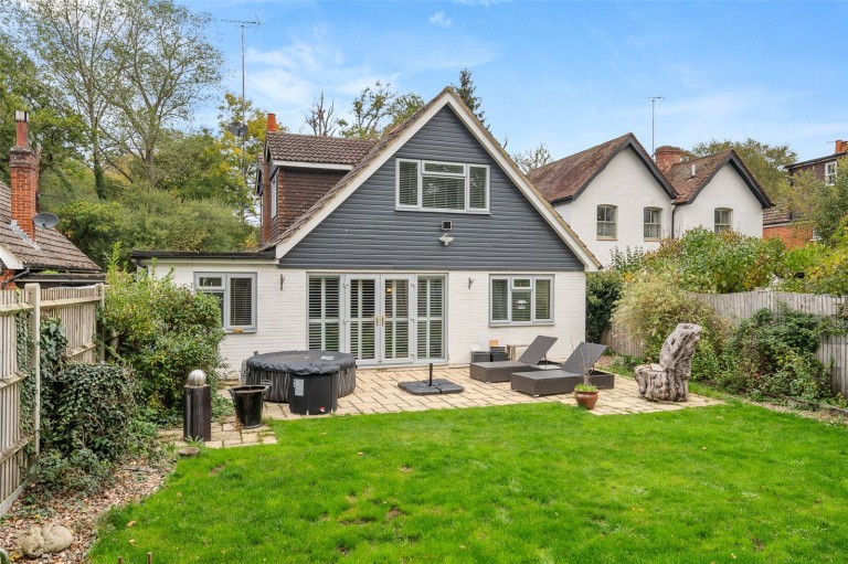 View Full Details for Finchampstead, Wokingham, Berkshire