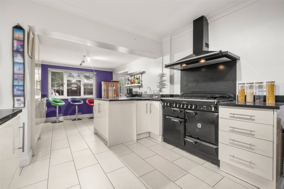 Images for Finchampstead, Wokingham, Berkshire