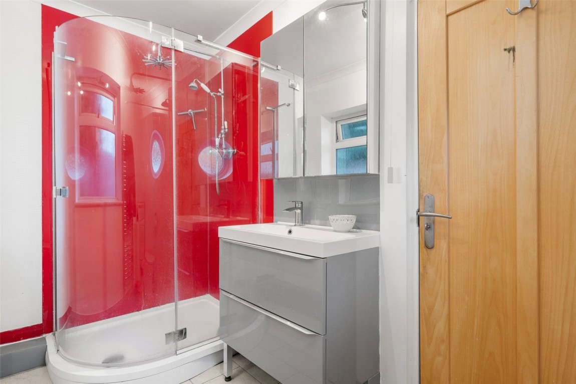 Images for Finchampstead, Wokingham, Berkshire