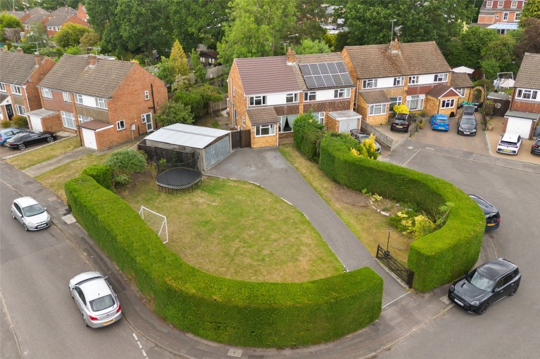 View Full Details for Crowthorne, Berkshire
