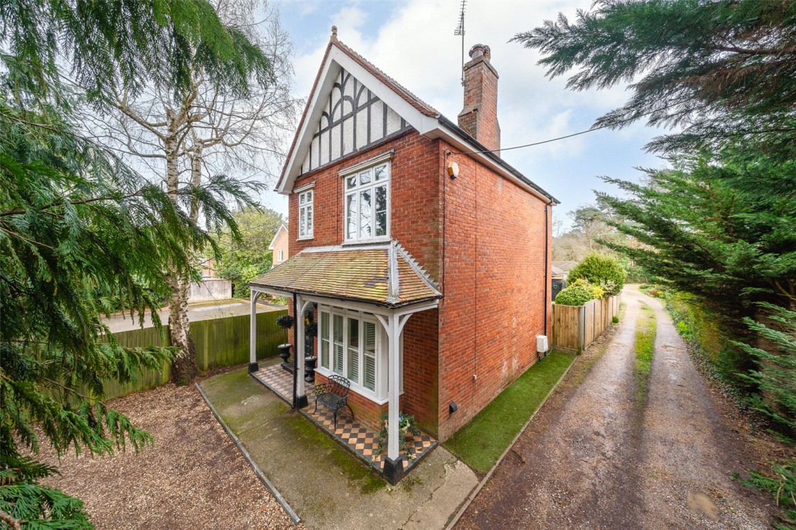 Images for College Town, Sandhurst, Berkshire