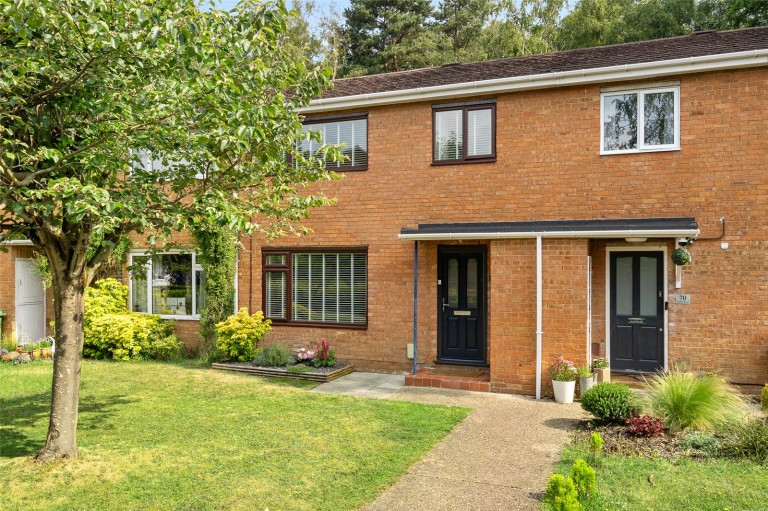 View Full Details for Owlsmoor, Sandhurst, Berkshire