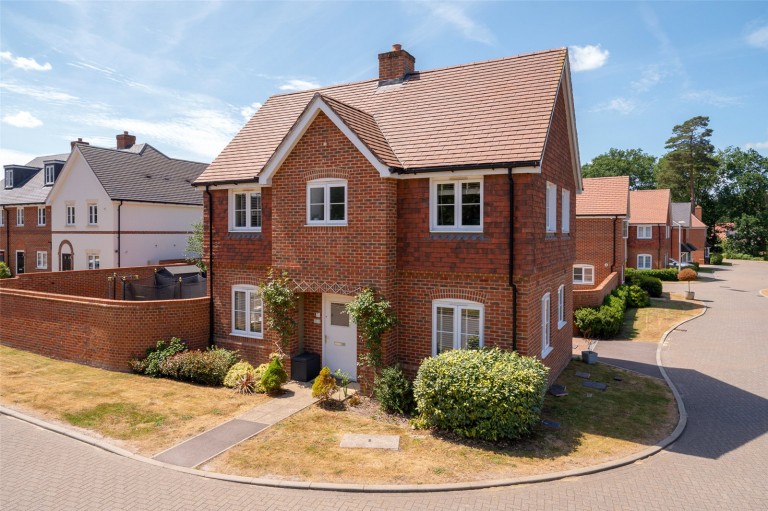 View Full Details for Crowthorne, Berkshire