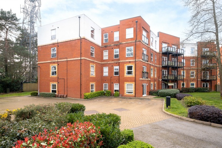 View Full Details for Crowthorne, Berkshire