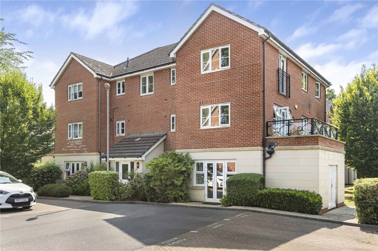View Full Details for Crowthorne, Berkshire