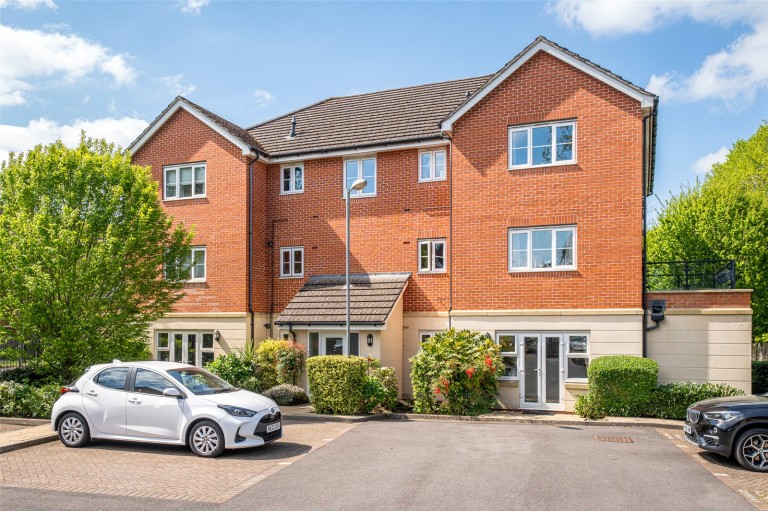 View Full Details for Crowthorne, Berkshire
